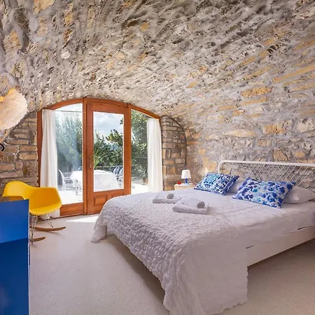 Sussini فيلة Potpićan